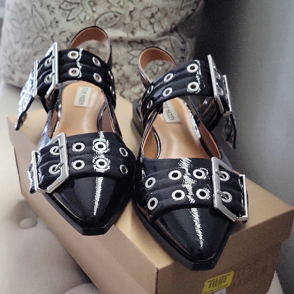 Steve Madden Graya Black Flats with Silver Buckles and Grommet Detail - Picture 4 of 11